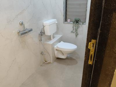 Bathroom Image of 450 Sq.ft 1 BHK Apartment / Flat for sale in Mahakali Hills, Andheri East Mumbai for Rs. 8500000