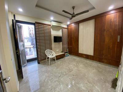 Bedroom Image of 1000 Sq.ft 2 BHK Builder Floor for sale in Ramesh Nagar New Delhi for Rs. 15200000
