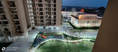 Balcony Image of 644 Sq.ft 3 BHK Apartment / Flat for rent in Oro Elements, Jankipuram Lucknow for Rs. 18000