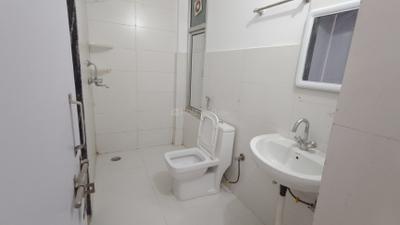 Bathroom Image of 900 Sq.ft 1 BHK Builder Floor for rent in Sector 46 Gurgaon for Rs. 28000