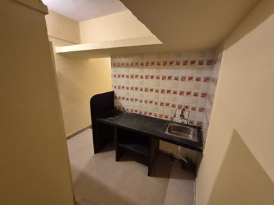 Kitchen Image of 650 Sq.ft 1 BHK Builder Floor for rent in Kharadi Pune for Rs. 12000