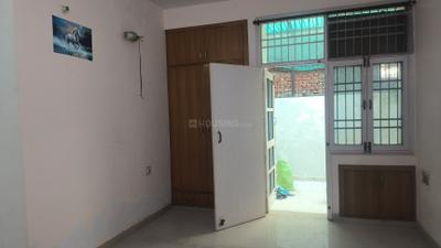 Bedroom Image of 1800 Sq.ft 3 BHK Builder Floor for rent in Sector 50 Noida for Rs. 40000