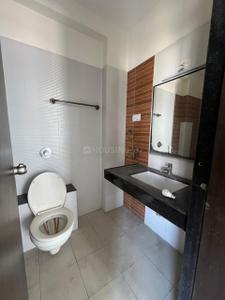 Bathroom Image of 950 Sq.ft 2 BHK Apartment / Flat for sale in Bhandari Vermont, Wagholi Pune for Rs. 7000000
