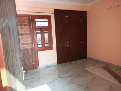 Bedroom Image of 1100 Sq.ft 2 BHK Builder Floor for rent in Sector 47 Noida for Rs. 28000