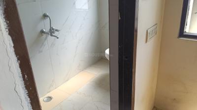 Bathroom Image of 270 Sq.ft 1 RK Apartment / Flat for rent in Emaar Emerald Floors Premier, Sector 65 Gurgaon for Rs. 14000