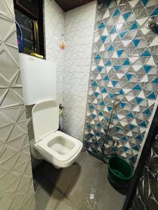 Bathroom Image of 250 Sq.ft 1 RK Apartment / Flat for rent in Worli Mumbai for Rs. 40000