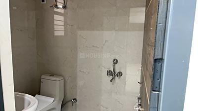 Bathroom Image of 600 Sq.ft 1 BHK Builder Floor for rent in Palam Vihar Extension Gurgaon for Rs. 14000