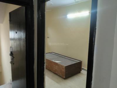 Image of 1000 Sq.ft 3 BHK Builder Floor for rent in Preet Vihar, New Delhi for Rs. 19000