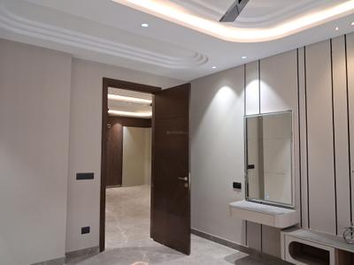 Bedroom Image of 1800 Sq.ft 3 BHK Builder Floor for sale in Paschim Vihar New Delhi for Rs. 40000000