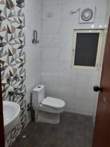Image of 1250 Sq.ft 2 BHK Apartment / Flat for sale in DDA Flats Sarita Vihar, Sarita Vihar, New Delhi for Rs. 20000000
