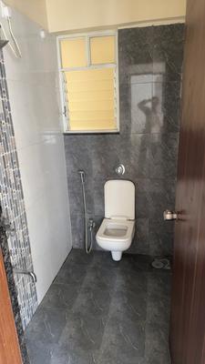 Bathroom Image of 520 Sq.ft 1 BHK Apartment / Flat for sale in Majestique Manhattan, Wagholi Pune for Rs. 4000000