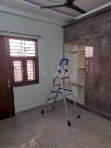 Bedroom Image of 800 Sq.ft 2 BHK Builder Floor for rent in Preet Vihar New Delhi for Rs. 26000