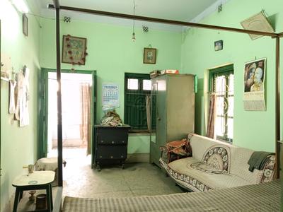 Bedroom Image of 2200 Sq.ft 7 BHK Independent House for sale in Behala Kolkata for Rs. 14000000