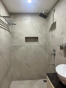 Bathroom Image of 1300 Sq.ft 3 BHK Apartment / Flat for rent in GMS Road Dehradun for Rs. 22000