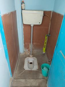 Bathroom Image of 450 Sq.ft 1 BHK Builder Floor for rent in Dashrath Puri New Delhi for Rs. 13000