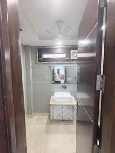 Bathroom Image of 2800 Sq.ft 4 BHK Builder Floor for rent in Gagan Vihar New Delhi for Rs. 100000
