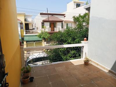 Balcony Image of 2000 Sq.ft 3 BHK Independent House for rent in Sadar Bazar Raipur for Rs. 32000