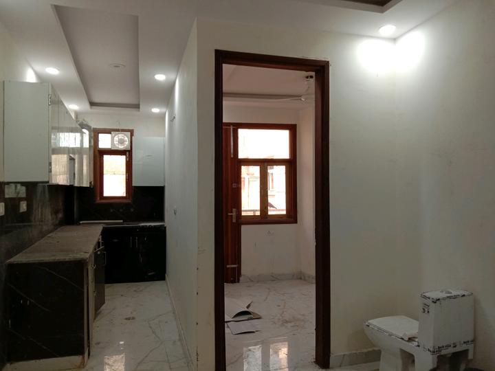 Govindpuri Main Image 1