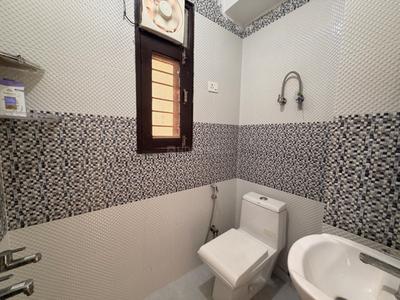 Bathroom Image of 700 Sq.ft 2 BHK Builder Floor for rent in Sector 19 Dwarka New Delhi for Rs. 20000