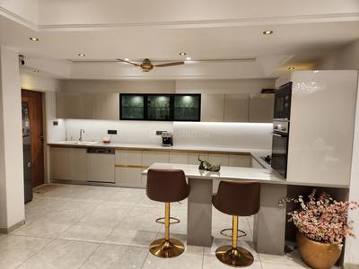 Hall Image of 4400 Sq.ft 5 BHK Apartment / Flat for sale in New Alkapuri Vadodara for Rs. 30000000