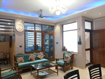 Living Room Image of 1128 Sq.ft 2.5 BHK Builder Floor for rent in Ashok Vihar Phase 2 Gurgaon for Rs. 35000