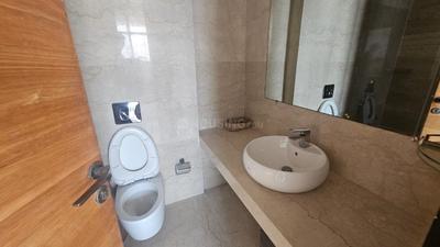 Bathroom Image of 2500 Sq.ft 3 BHK Apartment / Flat for sale in Omkar 1973 Worli , Worli Mumbai for Rs. 150000000