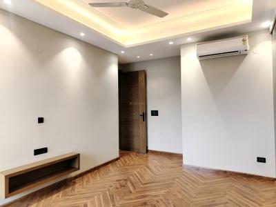 Bedroom Image of 2160 Sq.ft 3 BHK Builder Floor for sale in Palm Mayfield Garden, Sector 50 Gurgaon for Rs. 25500000