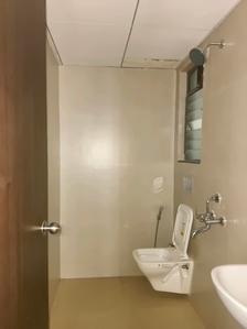 Common Bathroom Image of 870 Sq.ft 2 BHK Apartment / Flat for rent in Runwal My City Phase II Cluster 5 Part III, Usarghar Thane for Rs. 14999