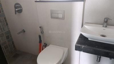 Bathroom Image of 750 Sq.ft 1.5 BHK Apartment / Flat for rent in Sheth Zuri, Thane West Thane for Rs. 40000