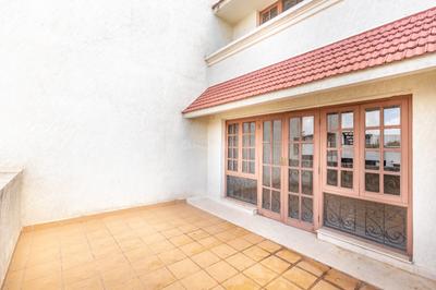 Balcony Image of 3500 Sq.ft 4 BHK Apartment / Flat for rent in Halasuru Bengaluru for Rs. 220000