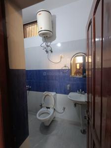 Bathroom Image of 1600 Sq.ft 2 BHK Independent House for rent in Sector 46 Gurgaon for Rs. 30000