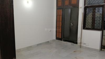 Bedroom Image of 1440 Sq.ft 3 BHK Builder Floor for rent in Chittaranjan Park New Delhi for Rs. 65000