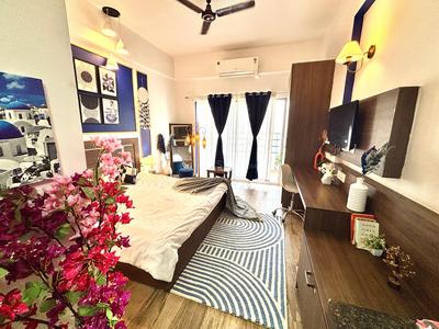 Bedroom Image of 435 Sq.ft Studio Studio for rent in Paramount Pine And Oak Studio, Surajpur Greater Noida for Rs. 15000