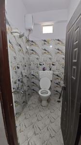 Bathroom Image of 700 Sq.ft 1 BHK Apartment / Flat for rent in Kondapur Hyderabad for Rs. 21800
