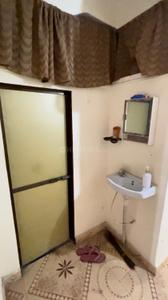 Bathroom Image of 650 Sq.ft 1 BHK Apartment / Flat for rent in Ulhasnagar Thane for Rs. 8000