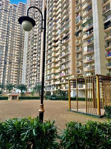 Image of 1967 Sq.ft 4 BHK Apartment / Flat for sale in Saya Gold Avenue Phase 1, Indirapuram, Ghaziabad for Rs. 29625000