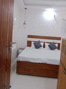 Bedroom Image of 500 Sq.ft 1 RK Builder Floor for rent in Sector 17 Gurgaon for Rs. 24500