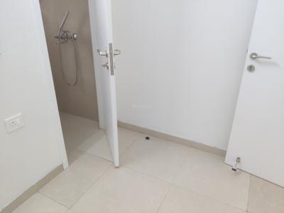 Bedroom Image of 2400 Sq.ft 3.5 BHK Apartment / Flat for sale in DLF One Midtown, Karampura New Delhi for Rs. 55000000