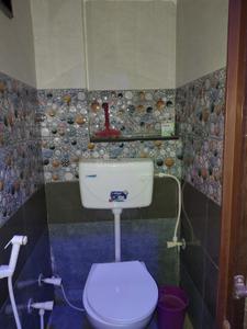Bathroom Image of 750 Sq.ft 2 BHK Independent House for rent in Gayatri Nagar Gwalior for Rs. 6000