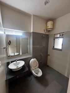 Bathroom Image of 1815 Sq.ft 3 BHK Apartment / Flat for rent in Adani Meadows Phase 1 Tower A B &amp; C, Shantigram Ahmedabad for Rs. 38500
