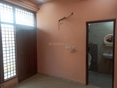 Bedroom Image of 1620 Sq.ft 3 BHK Independent House for rent in Unitech Vista Villas, Sector 46 Gurgaon for Rs. 40000