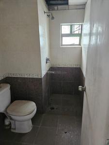 Bathroom Image of 1140 Sq.ft 2 BHK Apartment / Flat for sale in South City, Prince Anwar Shah Connector Kolkata for Rs. 18200000