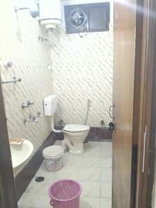 Image of 900 Sq.ft 2 BHK Builder Floor for rent in Khirki Extension, New Delhi for Rs. 22000
