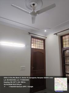 Bedroom Image of 2100 Sq.ft 3 BHK Builder Floor for rent in South City Floors 1, Sector 41 Gurgaon for Rs. 50000