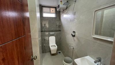 Bathroom Image of 700 Sq.ft 1 BHK Apartment / Flat for rent in Nagavara Bengaluru for Rs. 30100