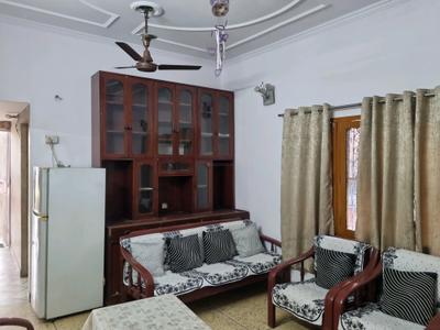 Living Room Image of 1000 Sq.ft 1 BHK Apartment / Flat for rent in Janakpuri New Delhi for Rs. 25000