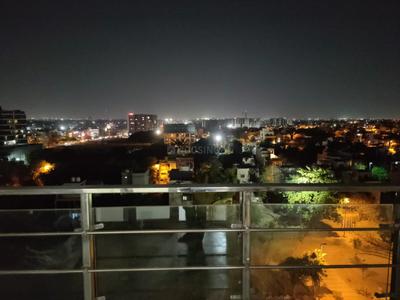 Balcony Image of 1200 Sq.ft 2 BHK Apartment / Flat for rent in Emerald Kingsvilla, Pipliyahana Indore for Rs. 26000