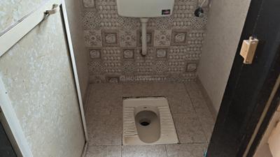 Bathroom Image of 580 Sq.ft 1 BHK Apartment / Flat for rent in Kalyan West Kalyan for Rs. 13000