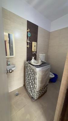 Bathroom Image of 585 Sq.ft 1 BHK Apartment / Flat for sale in Raunak Heights, Kasarvadavali Thane for Rs. 5200000