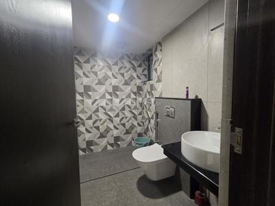 Bathroom Image of 690 Sq.ft 1 RK Apartment / Flat for rent in Pantheeramkavu Kozhikode for Rs. 28000